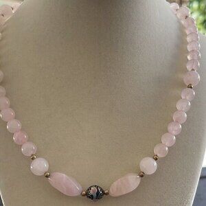 Vintage ROSE QUARTZ  Hand Knotted Beaded   Necklace w Enamel Pendant Two Tone